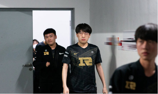 出积极的调 出积极的调