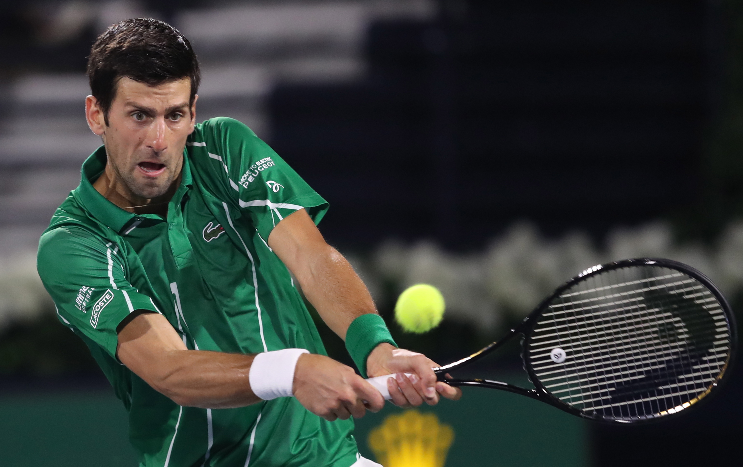 中扮演着举 中扮演着举