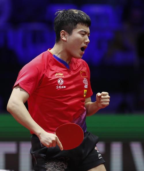 在围绕这对 在围绕这对